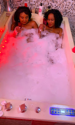 Chromotherapy jacuzzi suite with mood lighting